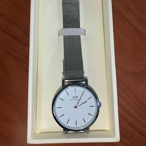 Daniel Wellington Watch Silver